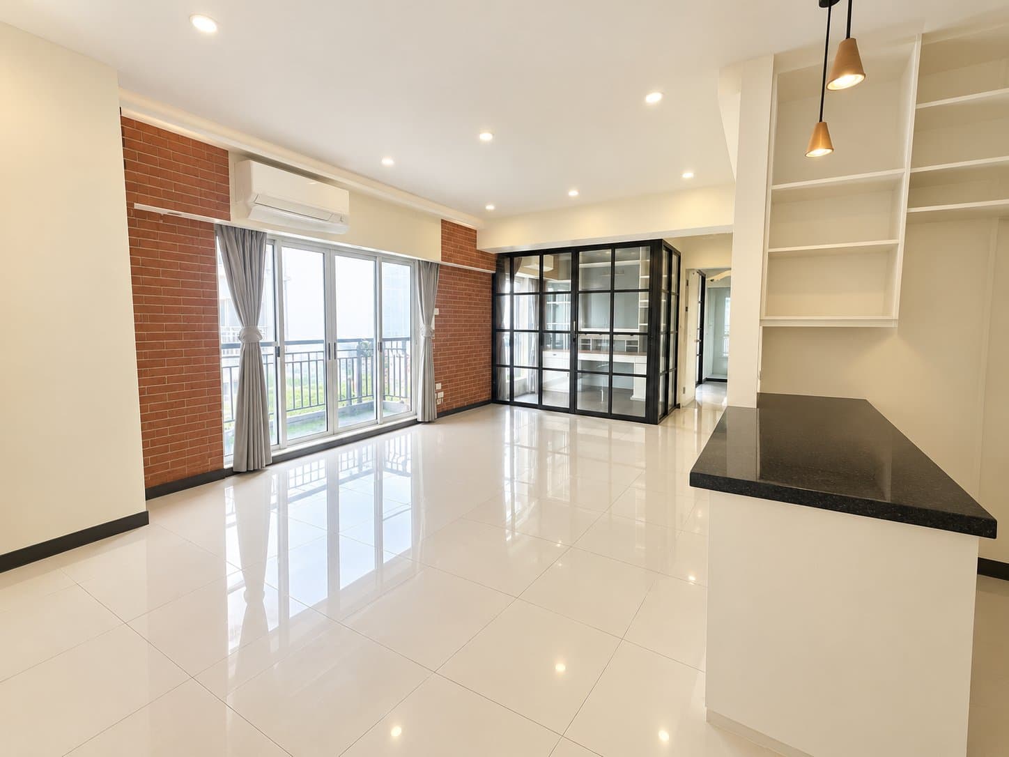 Lumiere Residences 3BR Three Bedroom with Tandem Parking near BGC and Ortigas FOR SALE SC189