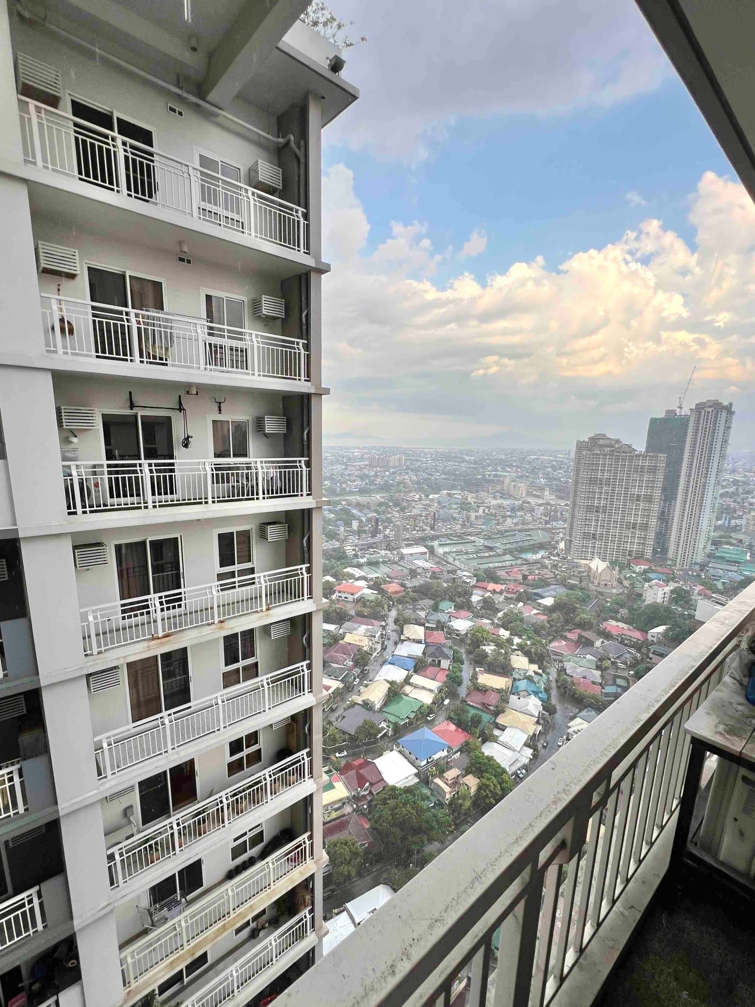Lumiere Residences 3BR Three Bedroom with Tandem Parking near BGC and Ortigas FOR SALE SC189