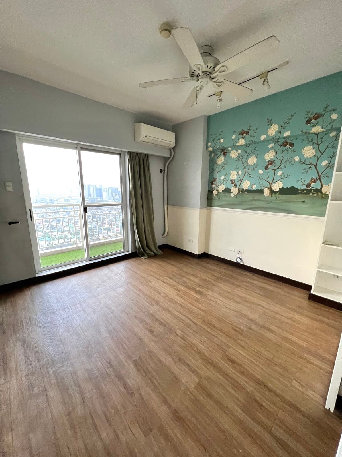Lumiere Residences 3BR Three Bedroom with Tandem Parking near BGC and Ortigas FOR SALE SC189