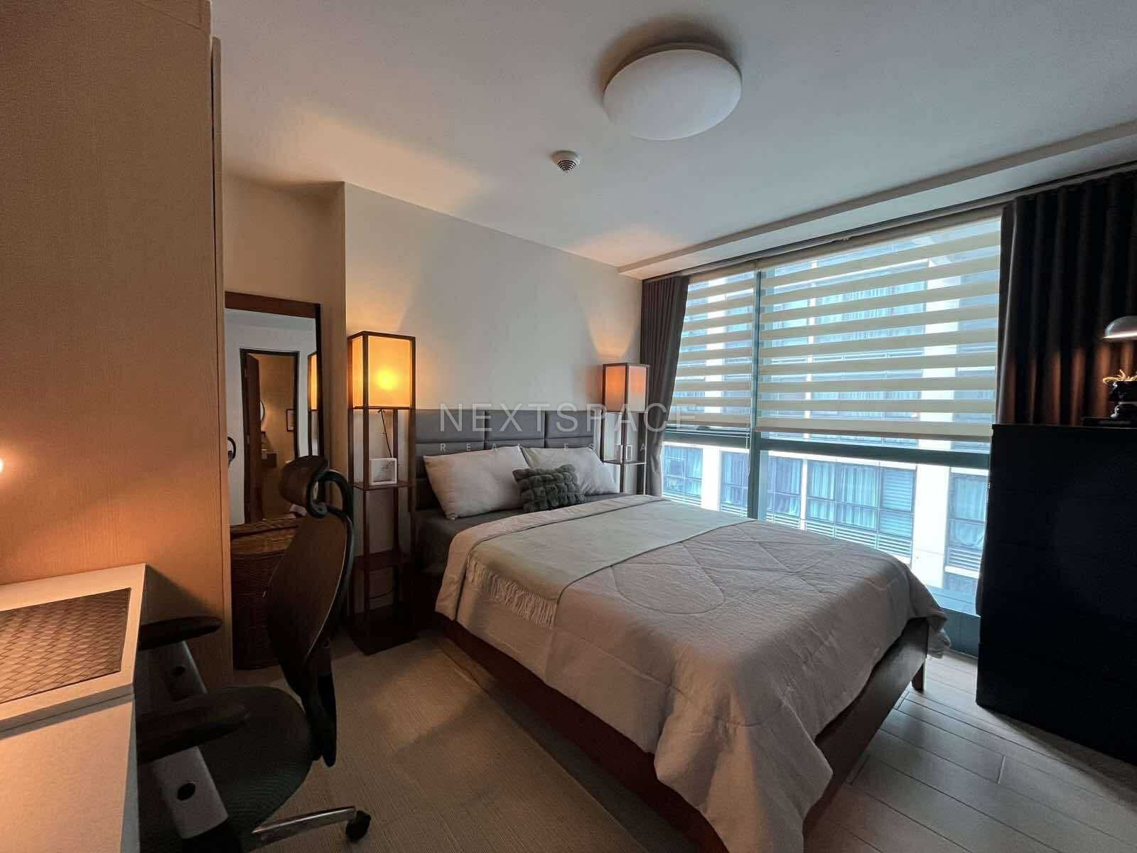 One Uptown Residences Furnished 1BR Unit with Parking FOR LEASE