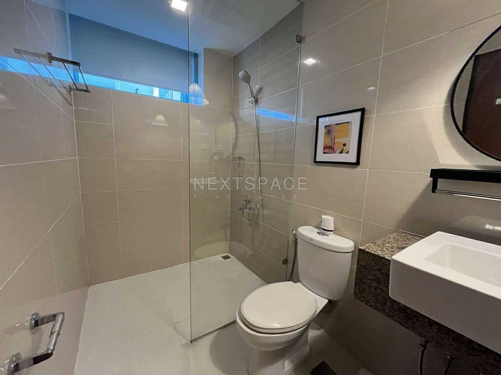One Uptown Residences Furnished 1BR Unit with Parking FOR LEASE