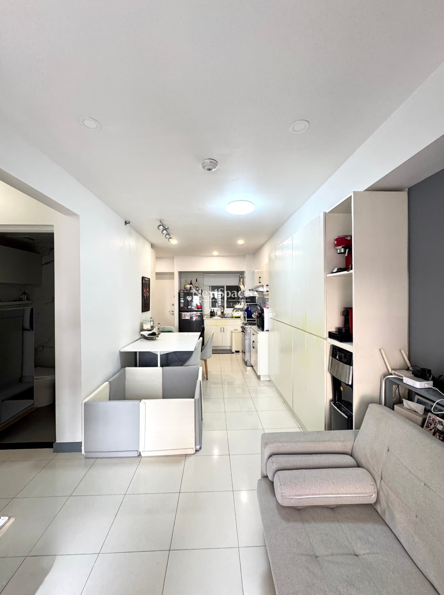 One Castilla Place 3BR Three Bedroom Unit (includes maid's room) with Two Single Parking Slots near Robinsons Magnolia, ICA, Xavier FOR SALE SC291
