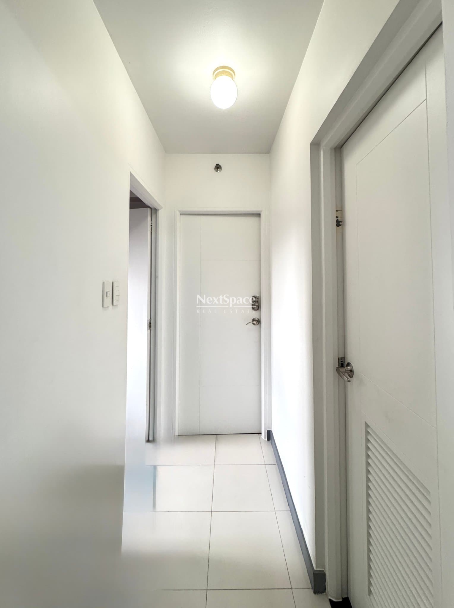 One Castilla Place 3BR Three Bedroom Unit (includes maid's room) with Two Single Parking Slots near Robinsons Magnolia, ICA, Xavier FOR SALE SC291