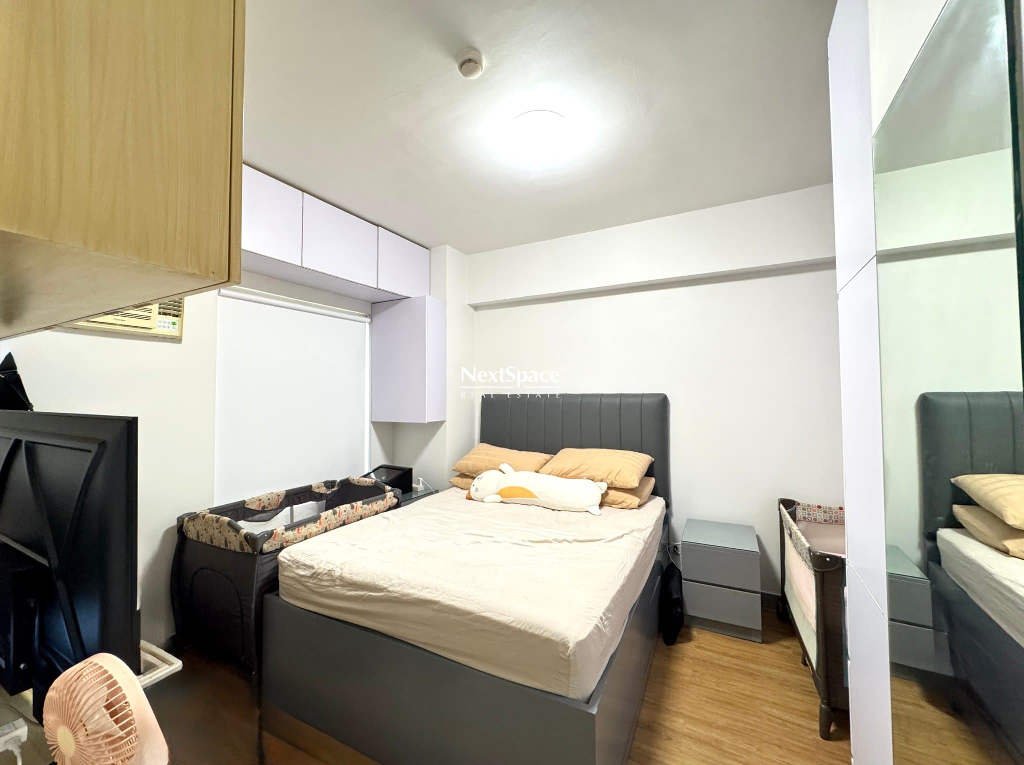 One Castilla Place 3BR Three Bedroom Unit (includes maid's room) with Two Single Parking Slots near Robinsons Magnolia, ICA, Xavier FOR SALE SC291